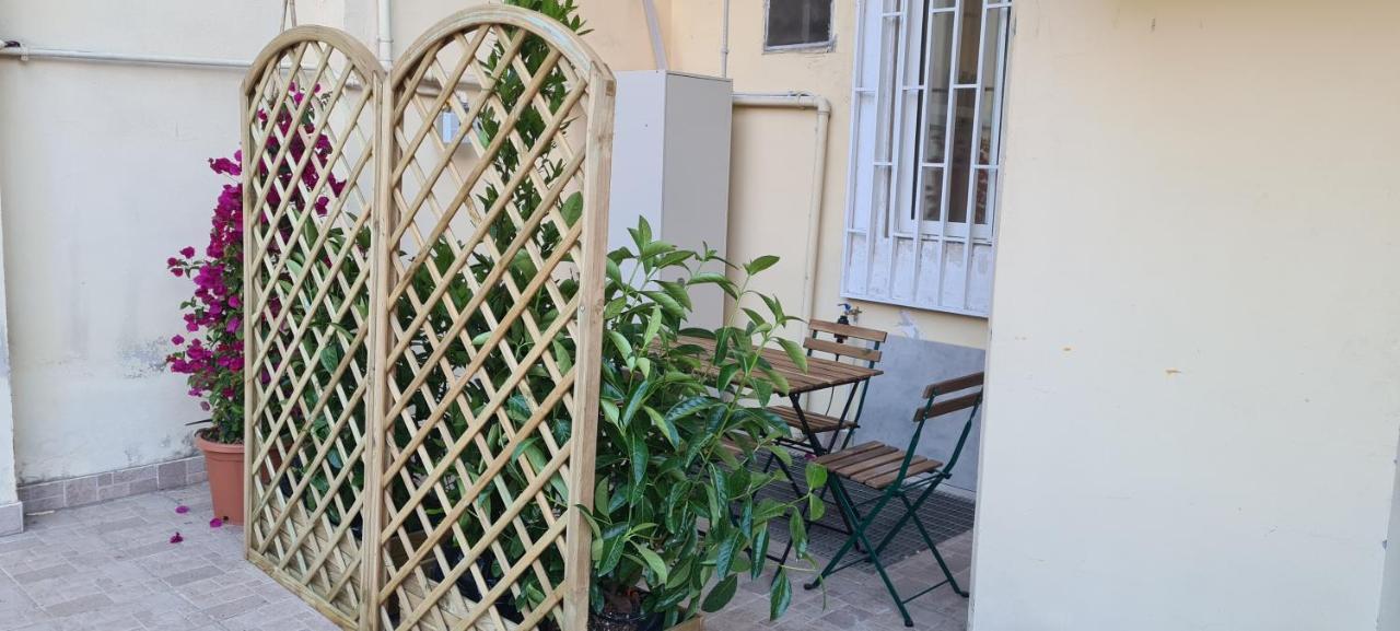 Case Di Paola Via Crisanzio Bari Exterior foto